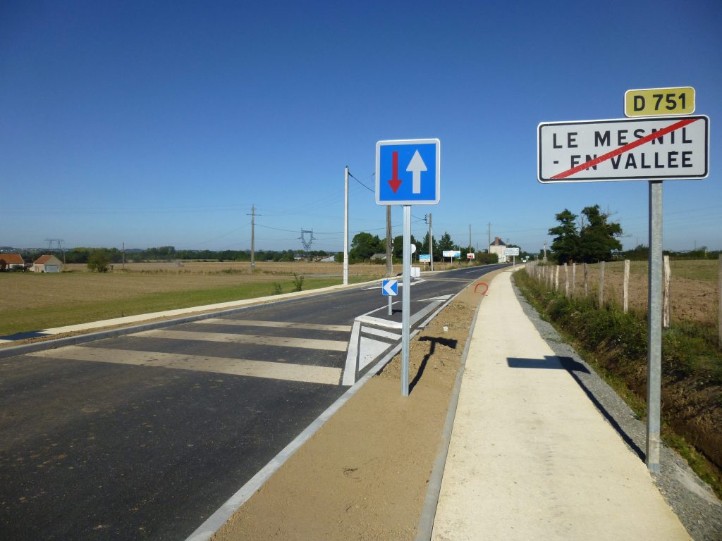 TRAVERS LE MESNIL EN VALLEE (49) Ligéis vrd